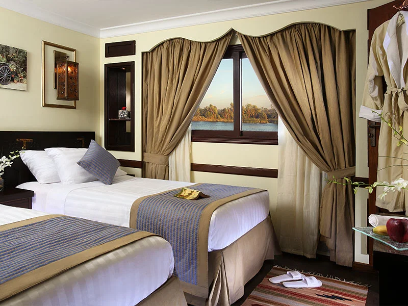 Deluxe twin cabin aboard Sonesta Amirat