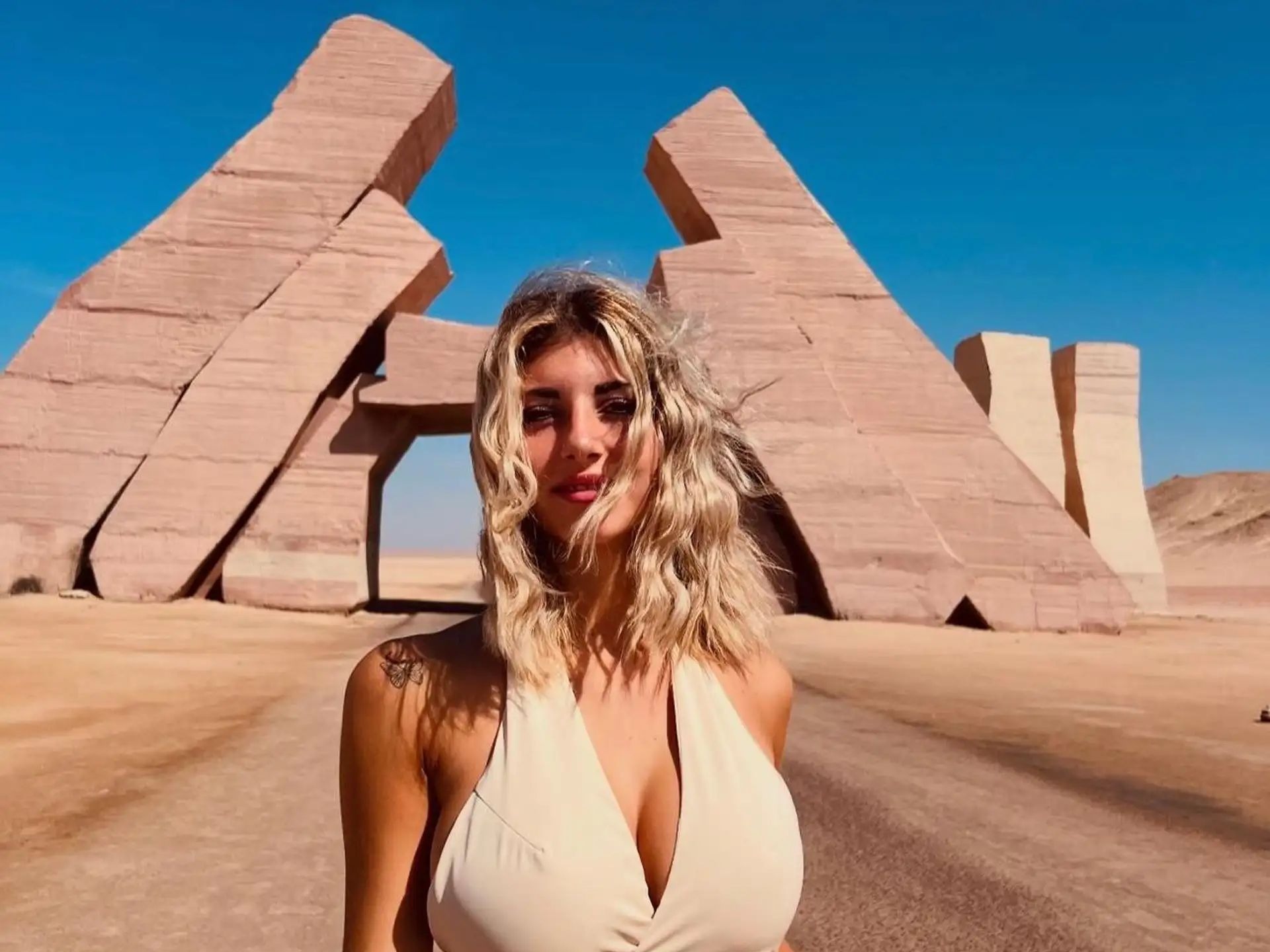 Visitor at the Allah Gate in Ras Mohammed National Park